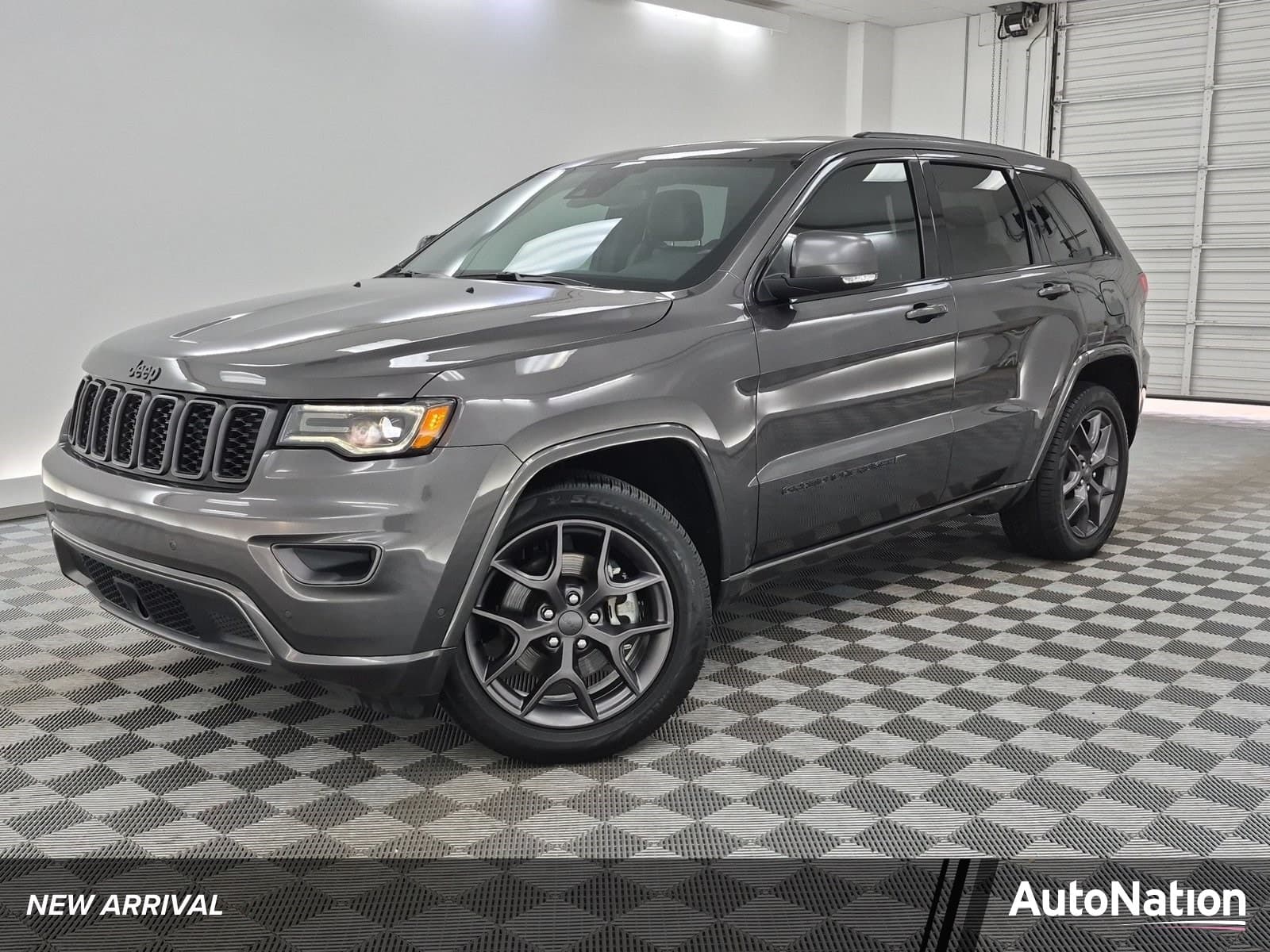 2021 Jeep Grand Cherokee 80th Anniversary — photo 1 of 30