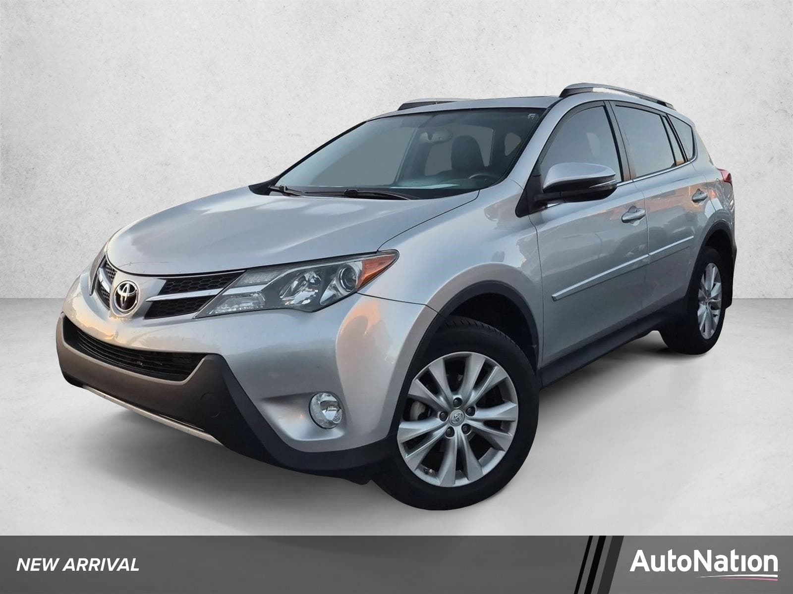2015 Toyota RAV4 Limited — photo 1 of 26