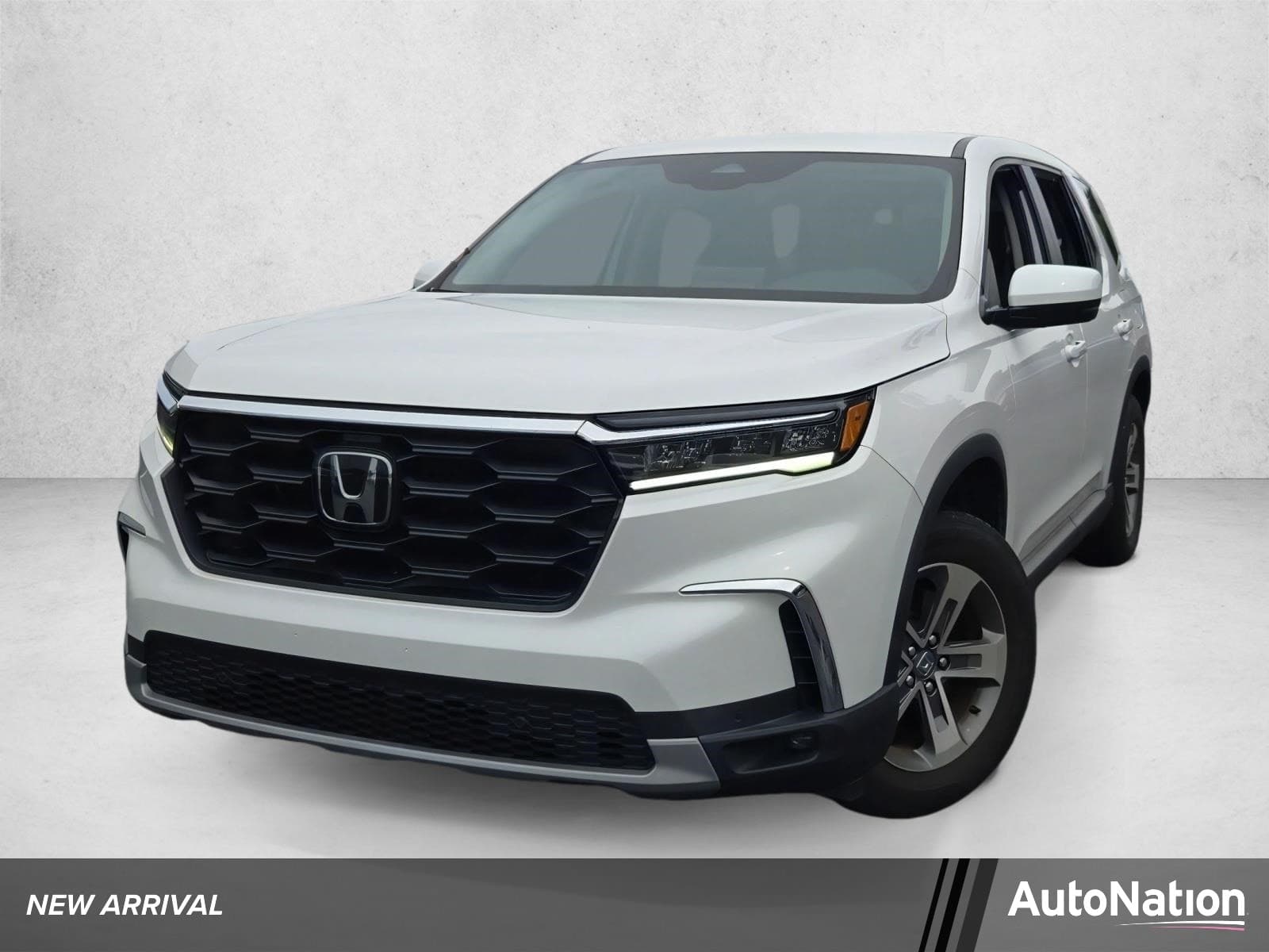 2025 Honda Pilot EX-L — photo 1 of 16