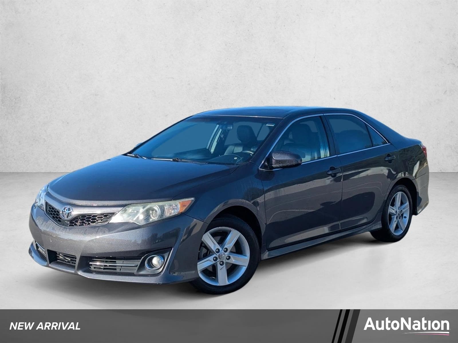 2012 Toyota Camry SE — photo 1 of 30