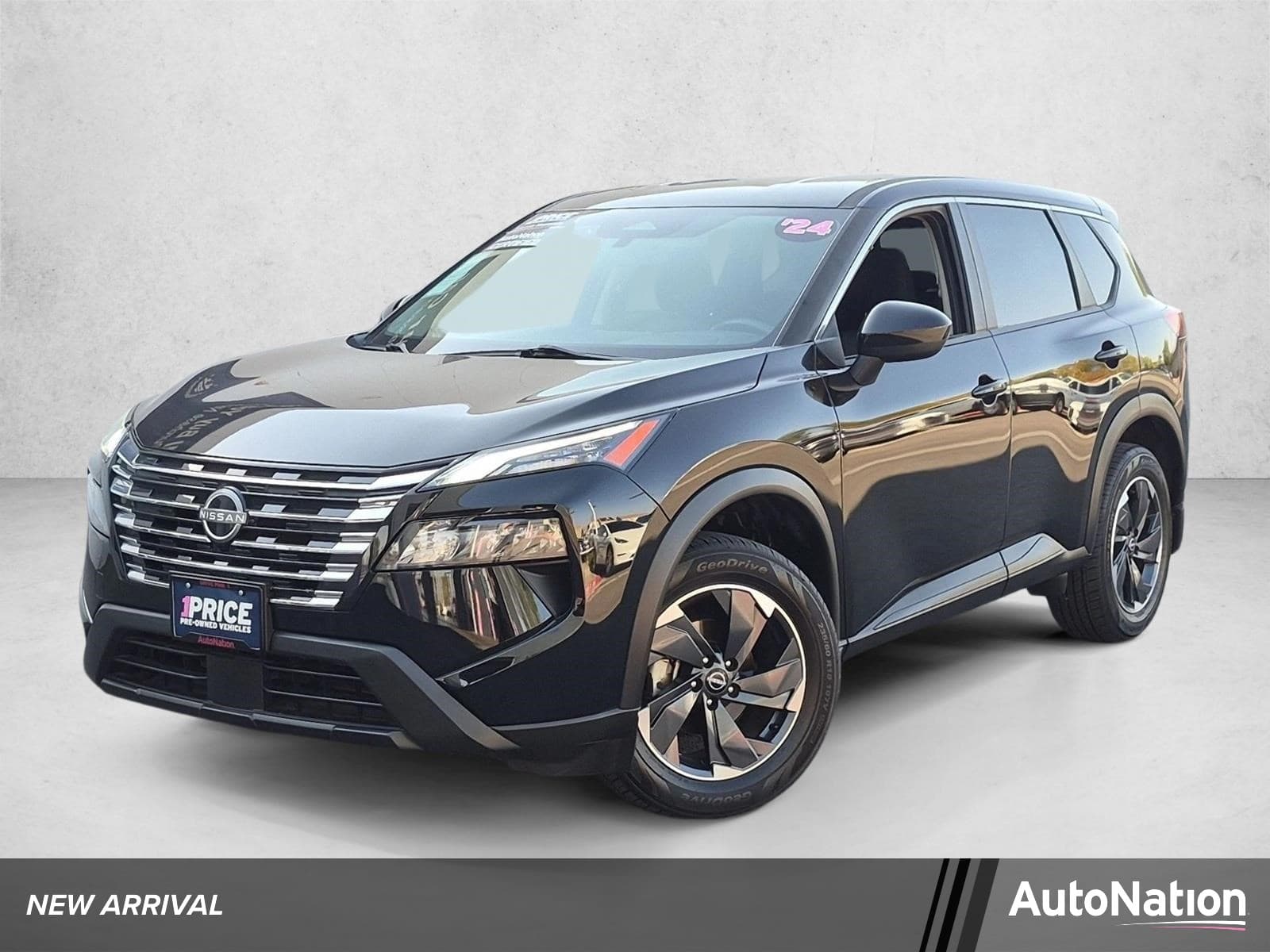 2024 Nissan Rogue SV — photo 1 of 25
