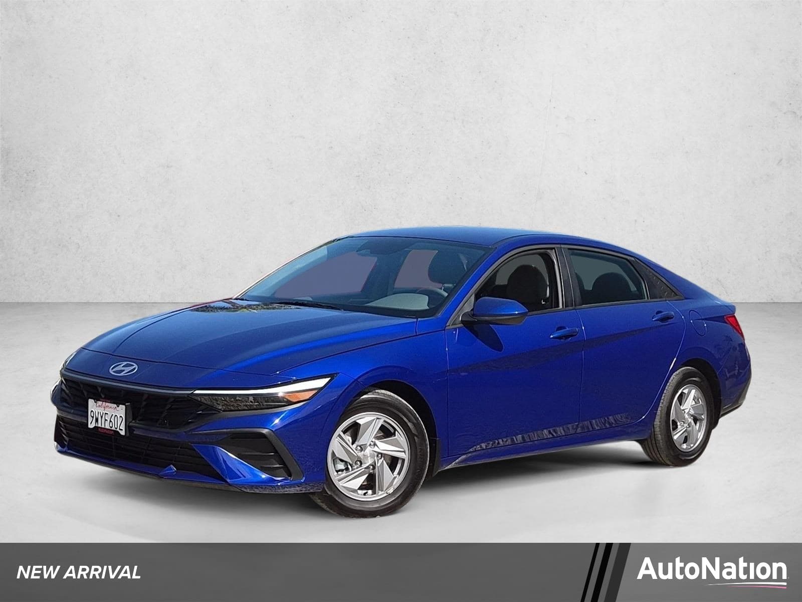 2025 Hyundai Elantra SE — photo 1 of 23