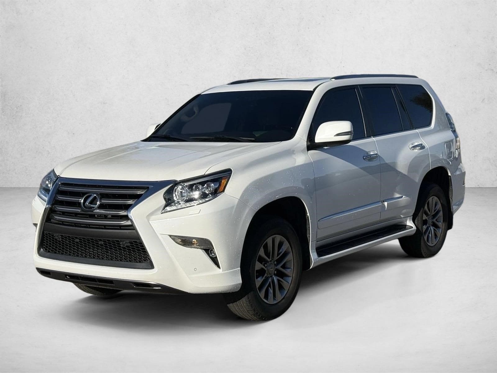 2015 Lexus GX 460 Luxury — photo 1 of 3