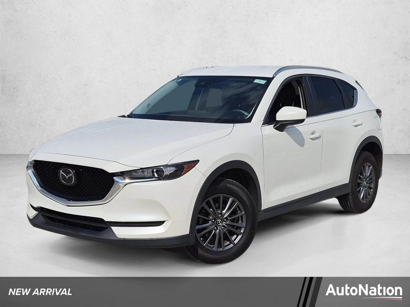 2019 Mazda CX-5 Touring — photo 1 of 16