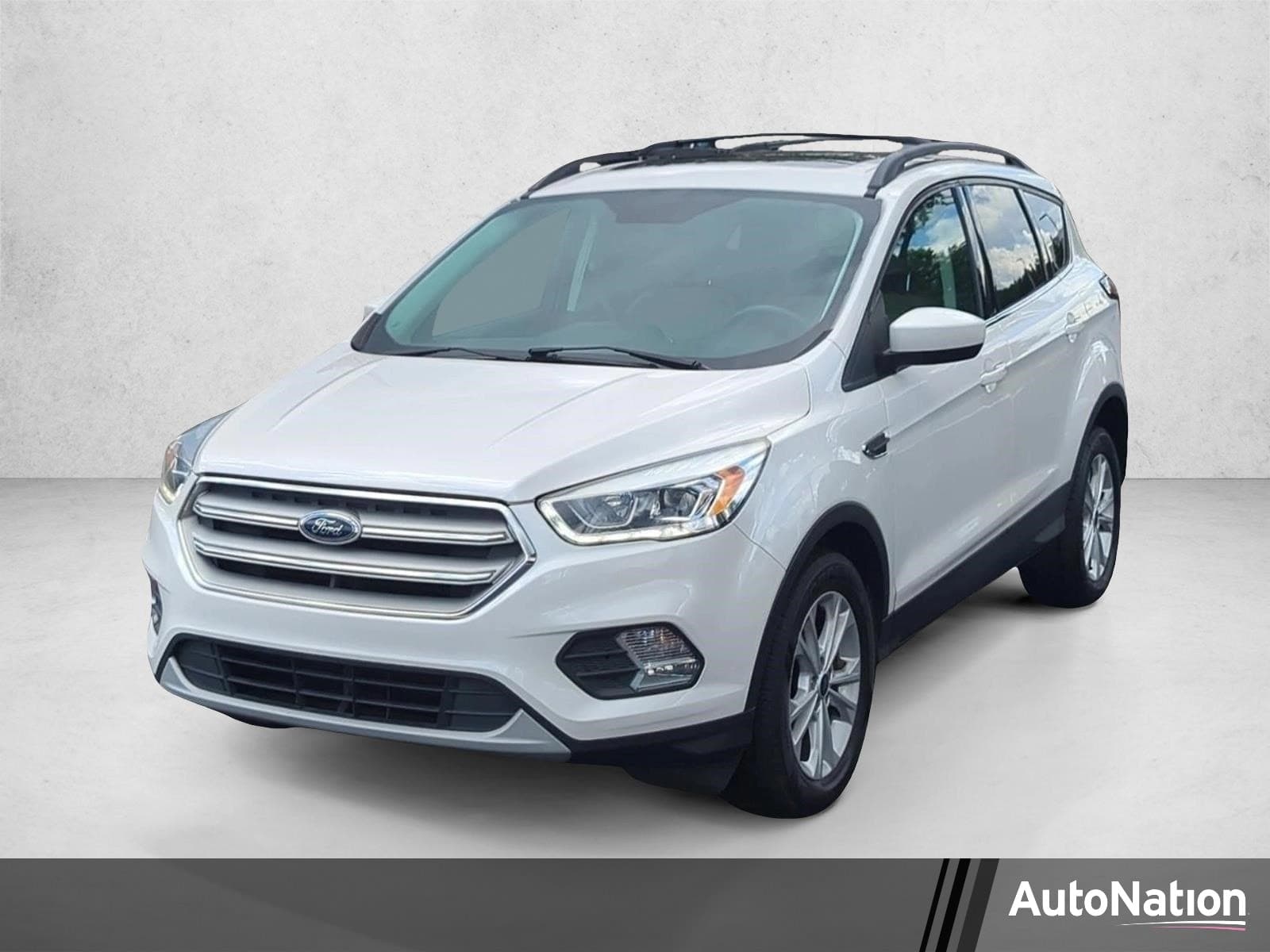 2018 Ford Escape SEL — photo 1 of 30