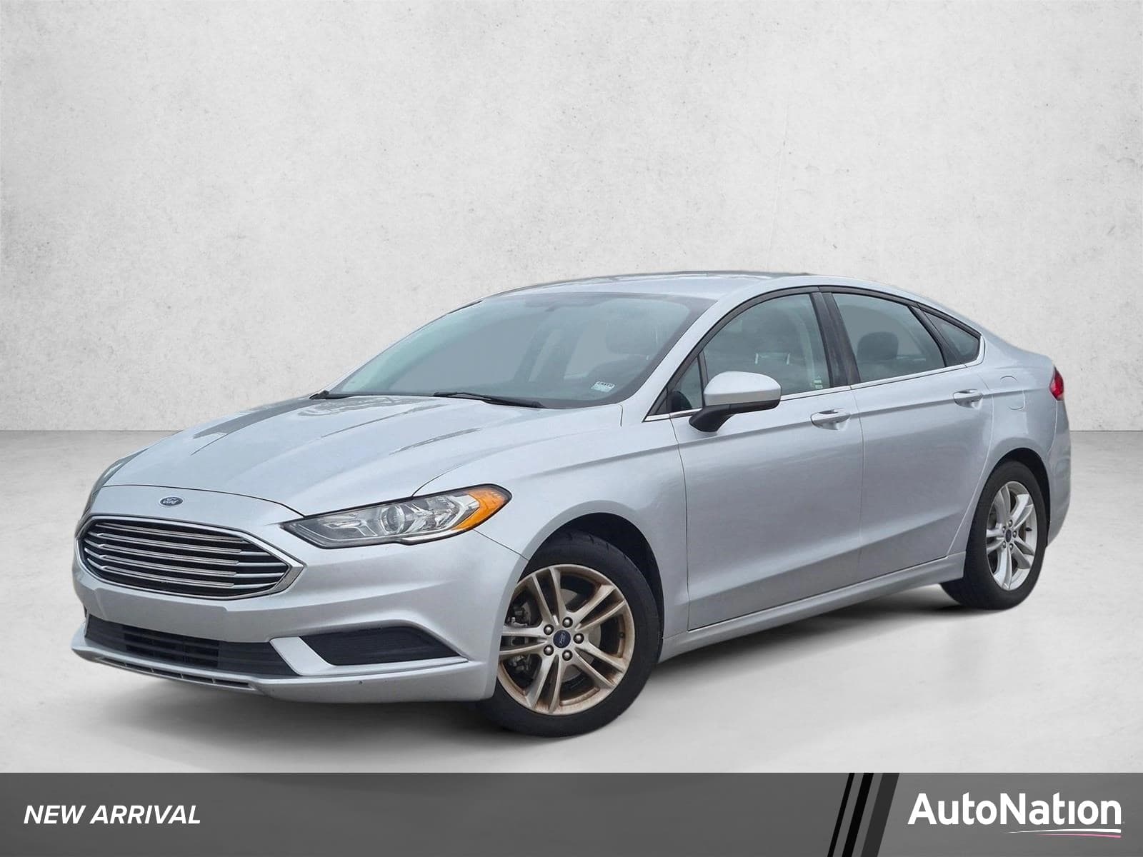 2018 Ford Fusion SE — photo 1 of 15
