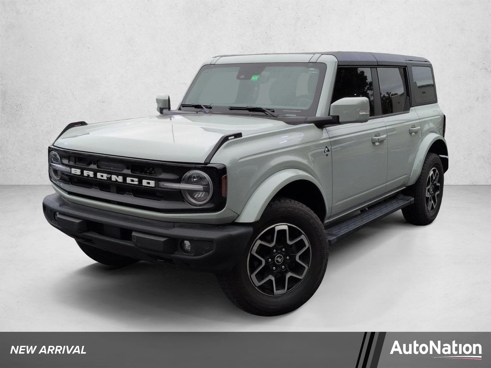 2024 Ford Bronco Outer Banks — photo 1 of 20