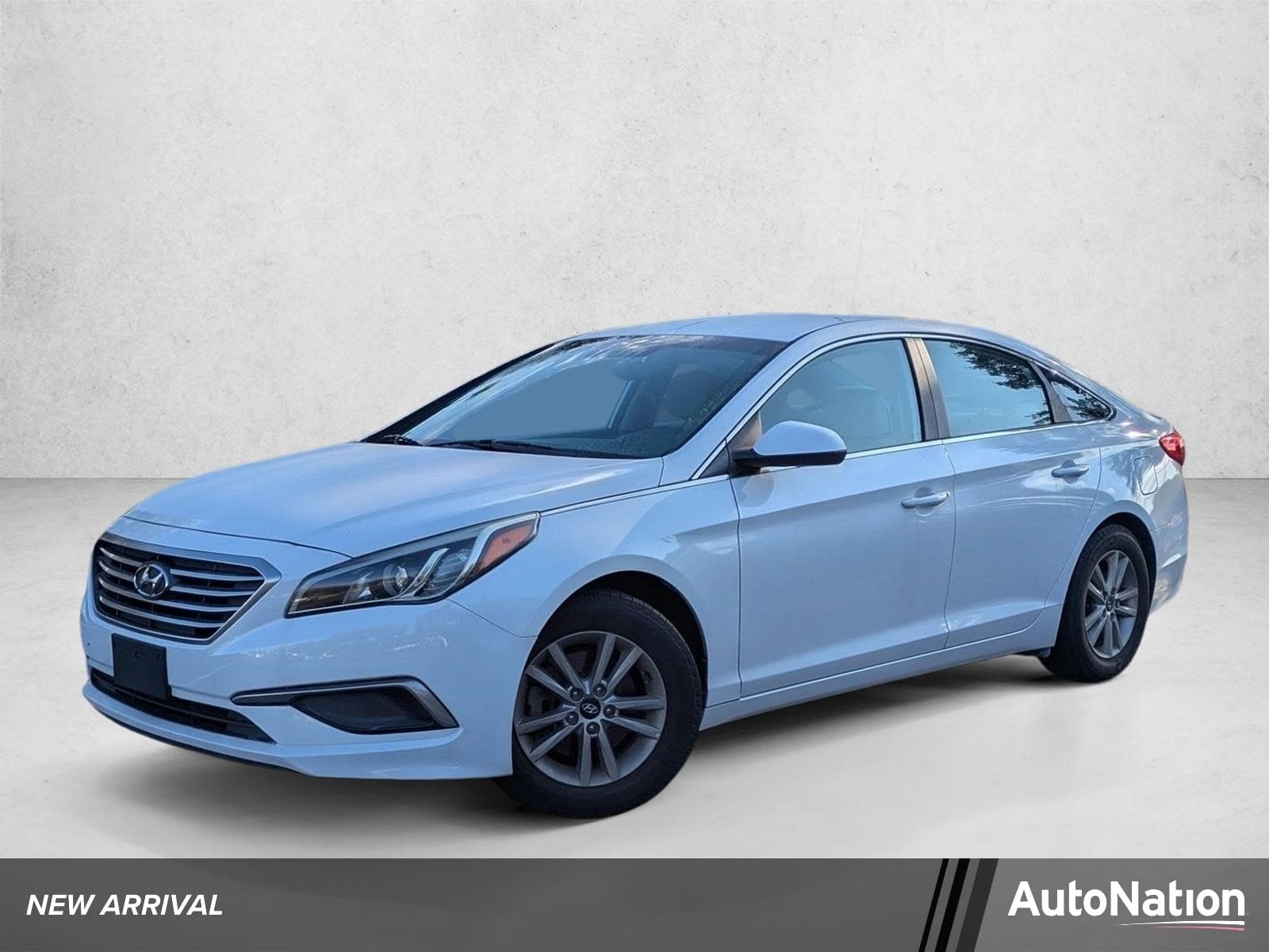 2017 Hyundai Sonata 2.4L — photo 1 of 15