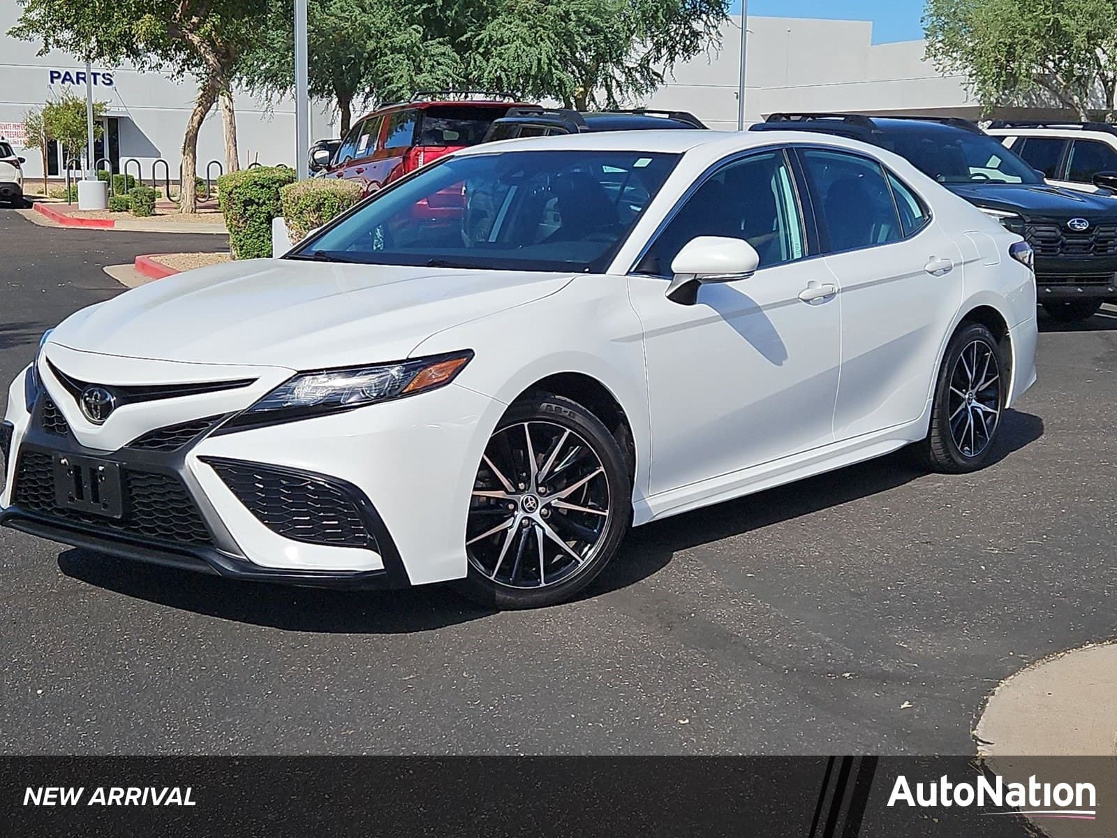 2022 Toyota Camry SE — photo 1 of 23