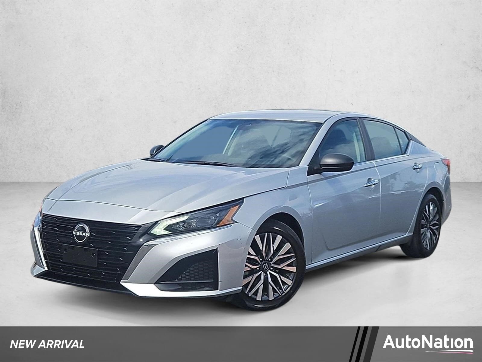 2025 Nissan Altima SV — photo 1 of 23