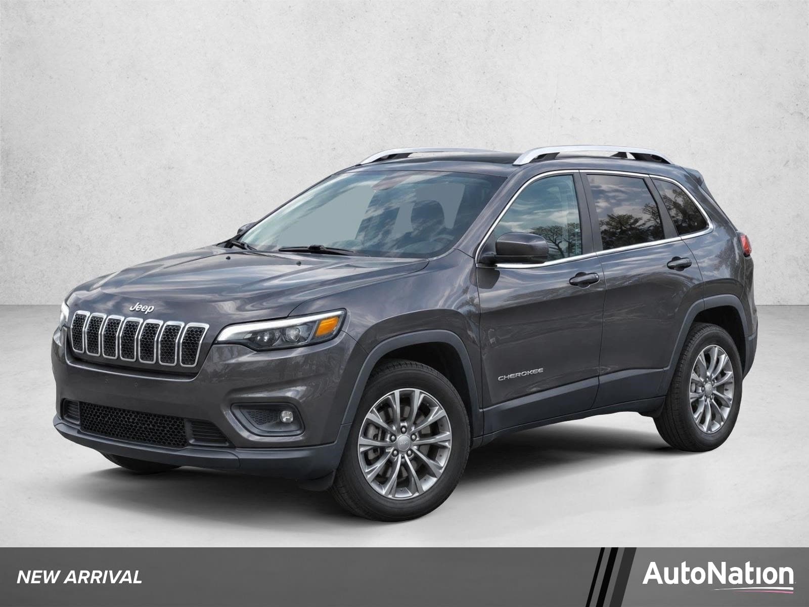 2019 Jeep Cherokee Latitude Plus — photo 1 of 15
