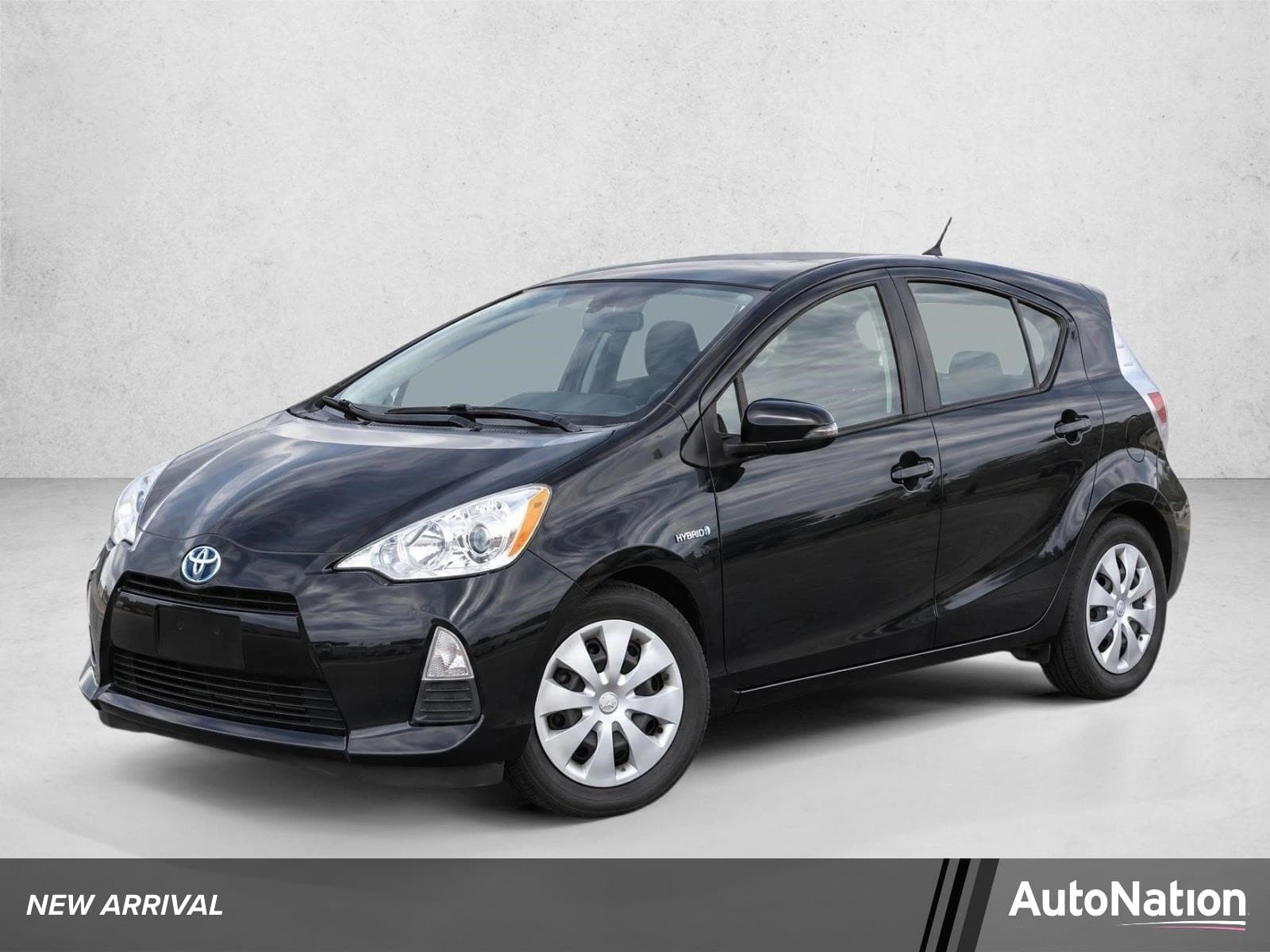 2014 Toyota Prius c Two — photo 1 of 24