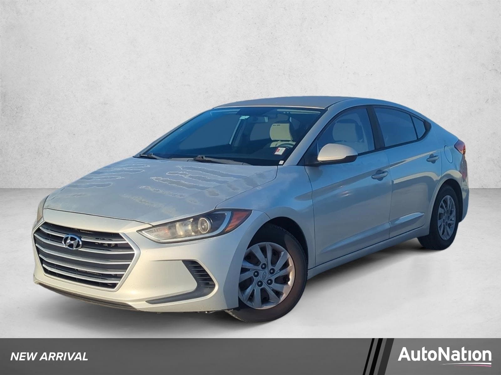 2017 Hyundai Elantra SE — photo 1 of 17