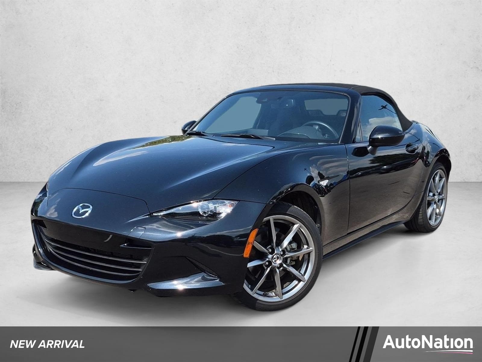 2023 Mazda MX-5 Miata Grand Touring — photo 1 of 21