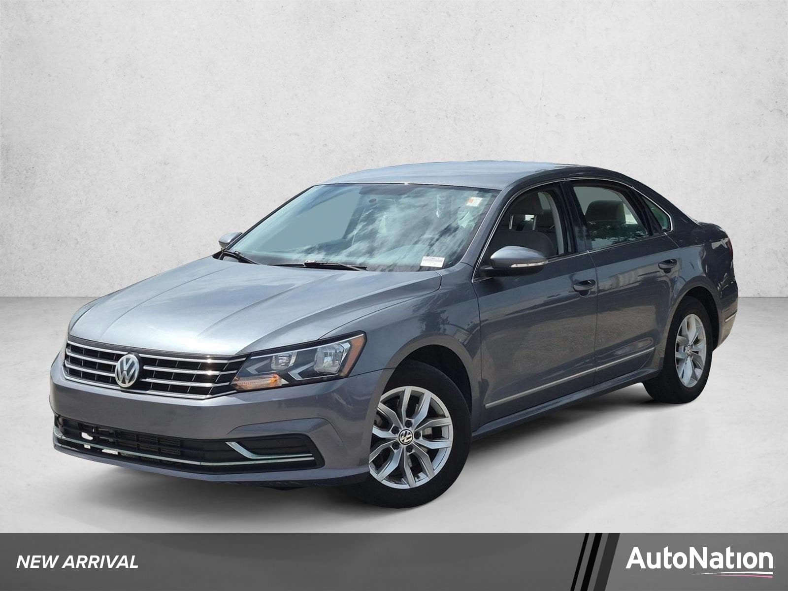 2017 Volkswagen Passat 1.8T S — photo 1 of 17