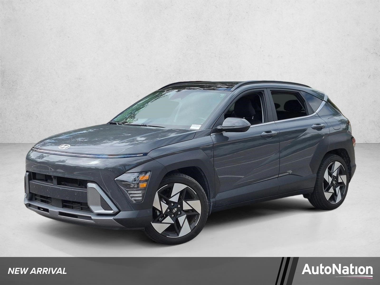 2024 Hyundai Kona Limited — photo 1 of 18