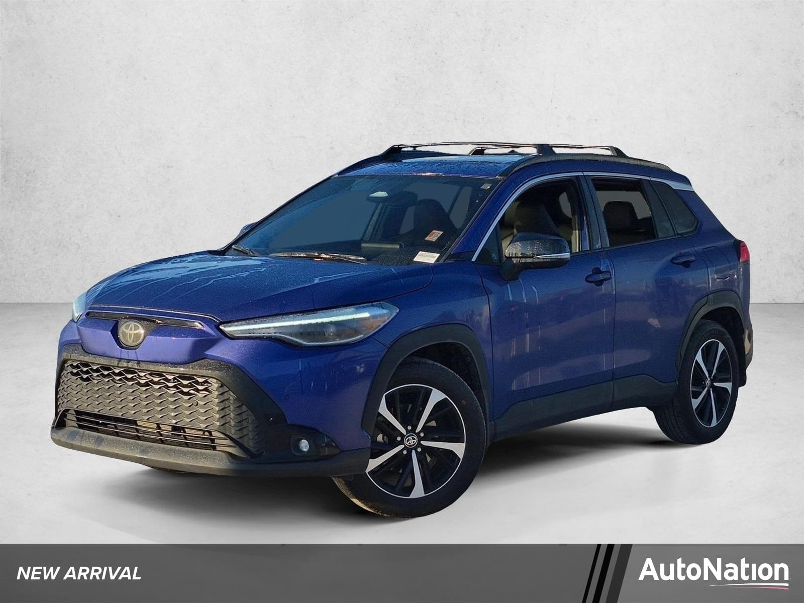 2025 Toyota Corolla Cross Hybrid XSE — photo 1 of 17
