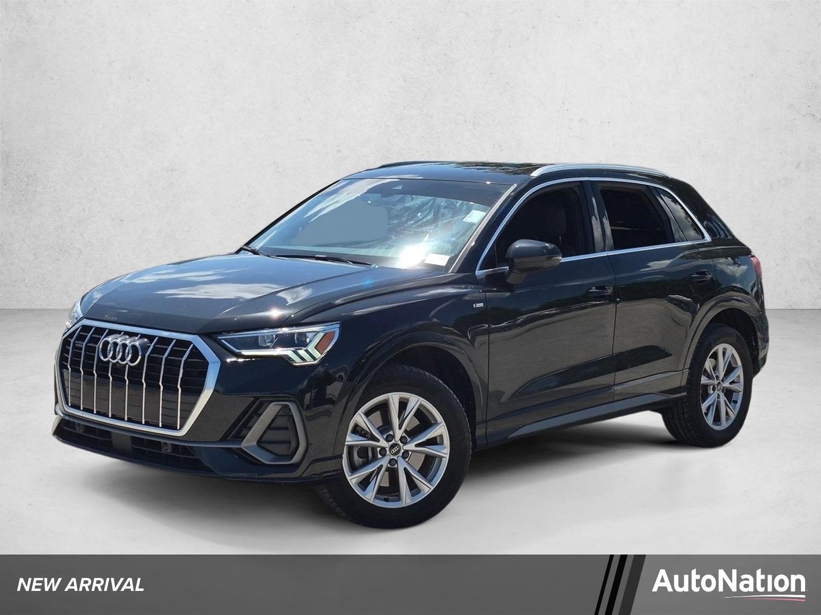2023 Audi Q3 S line Premium — photo 1 of 18