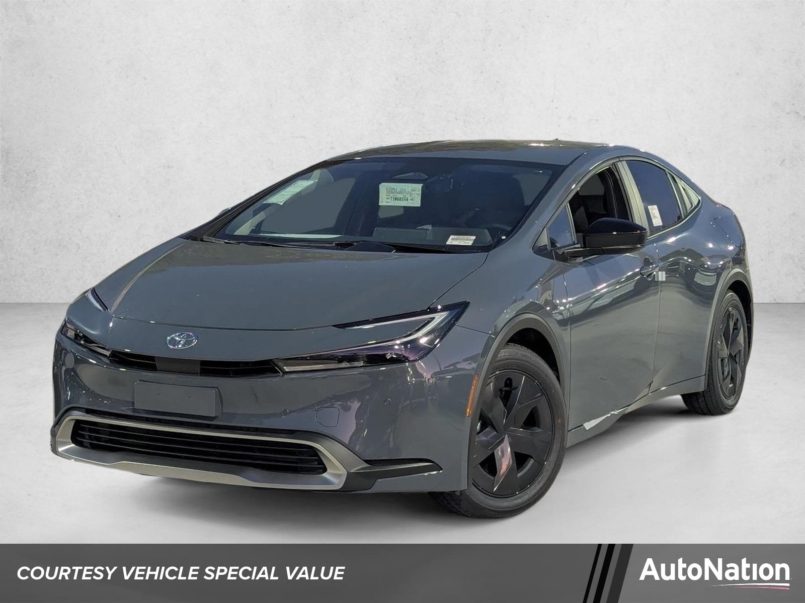 2026 Toyota Prius Plug-In Hybrid SE — photo 1 of 16