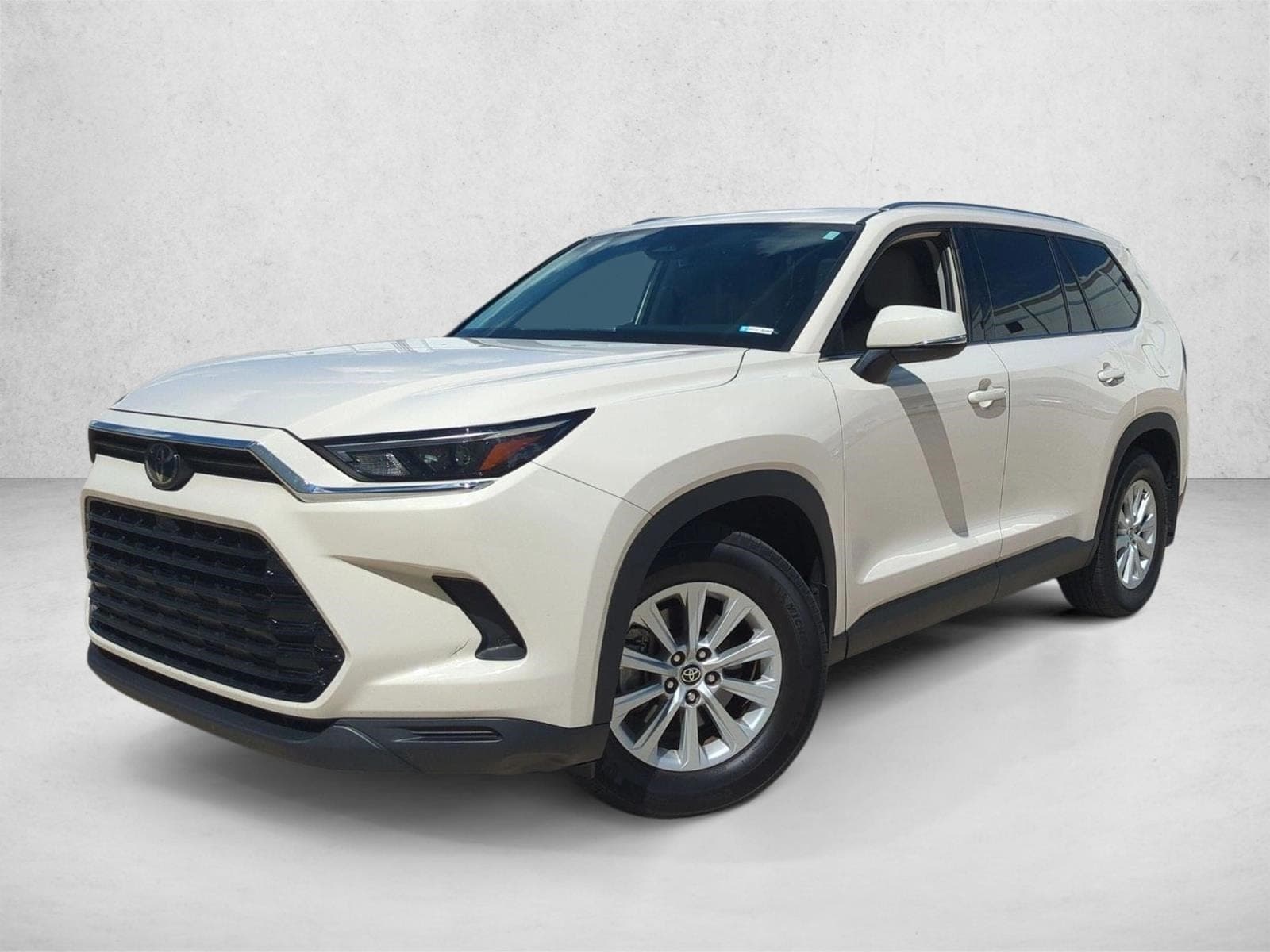 2024 Toyota Grand Highlander XLE — photo 1 of 16