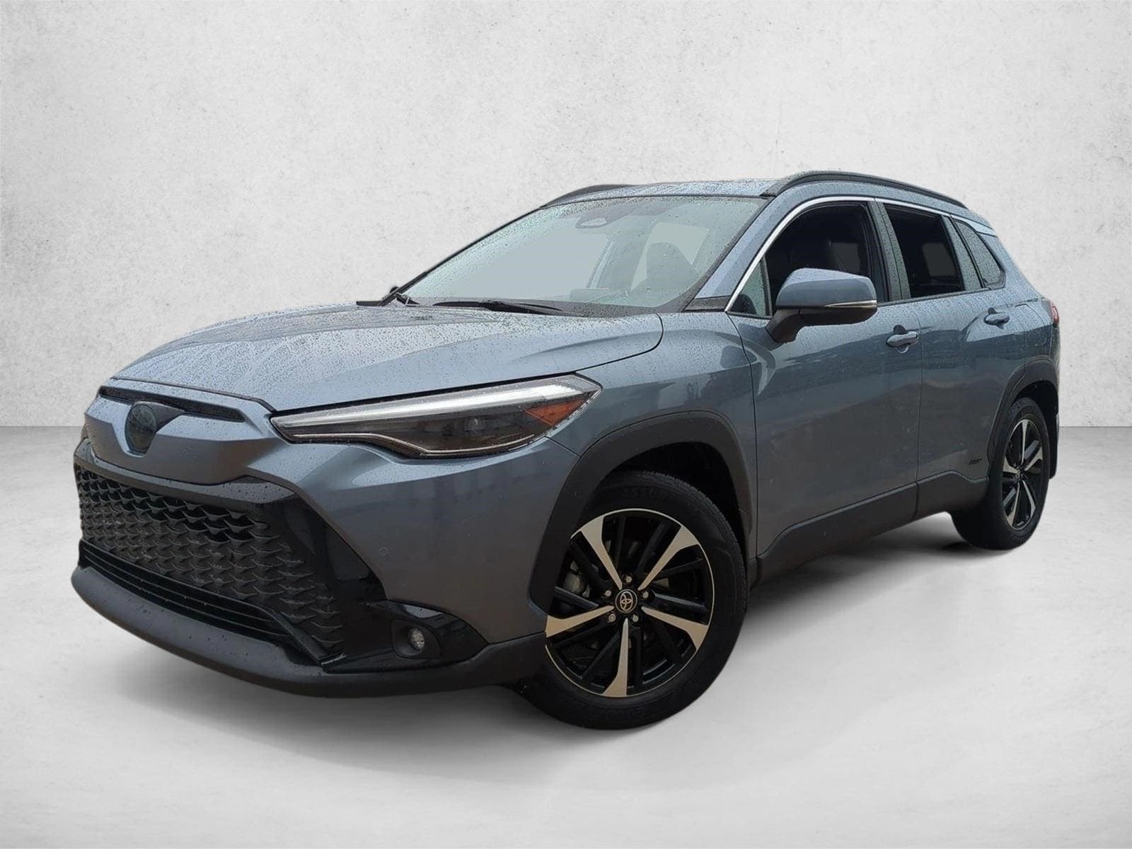 2024 Toyota Corolla Cross Hybrid XSE — photo 1 of 25