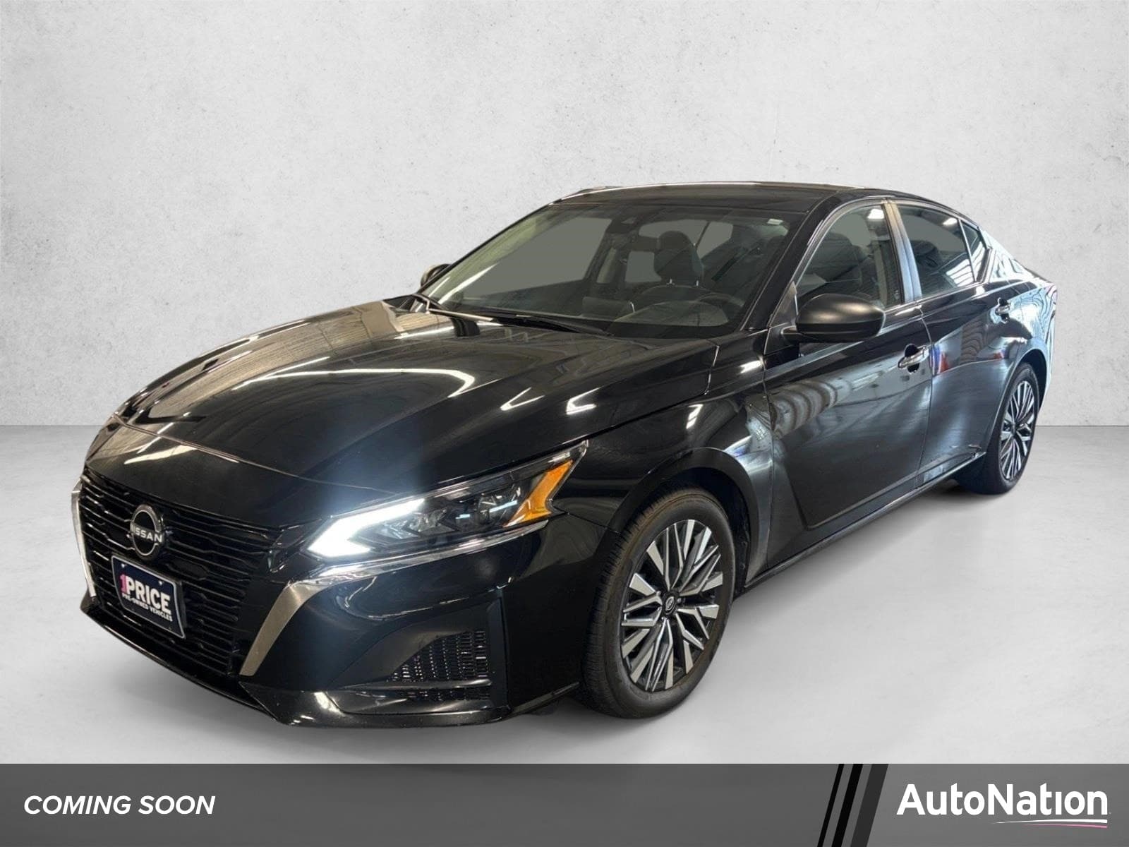 2025 Nissan Altima SV — photo 1 of 16