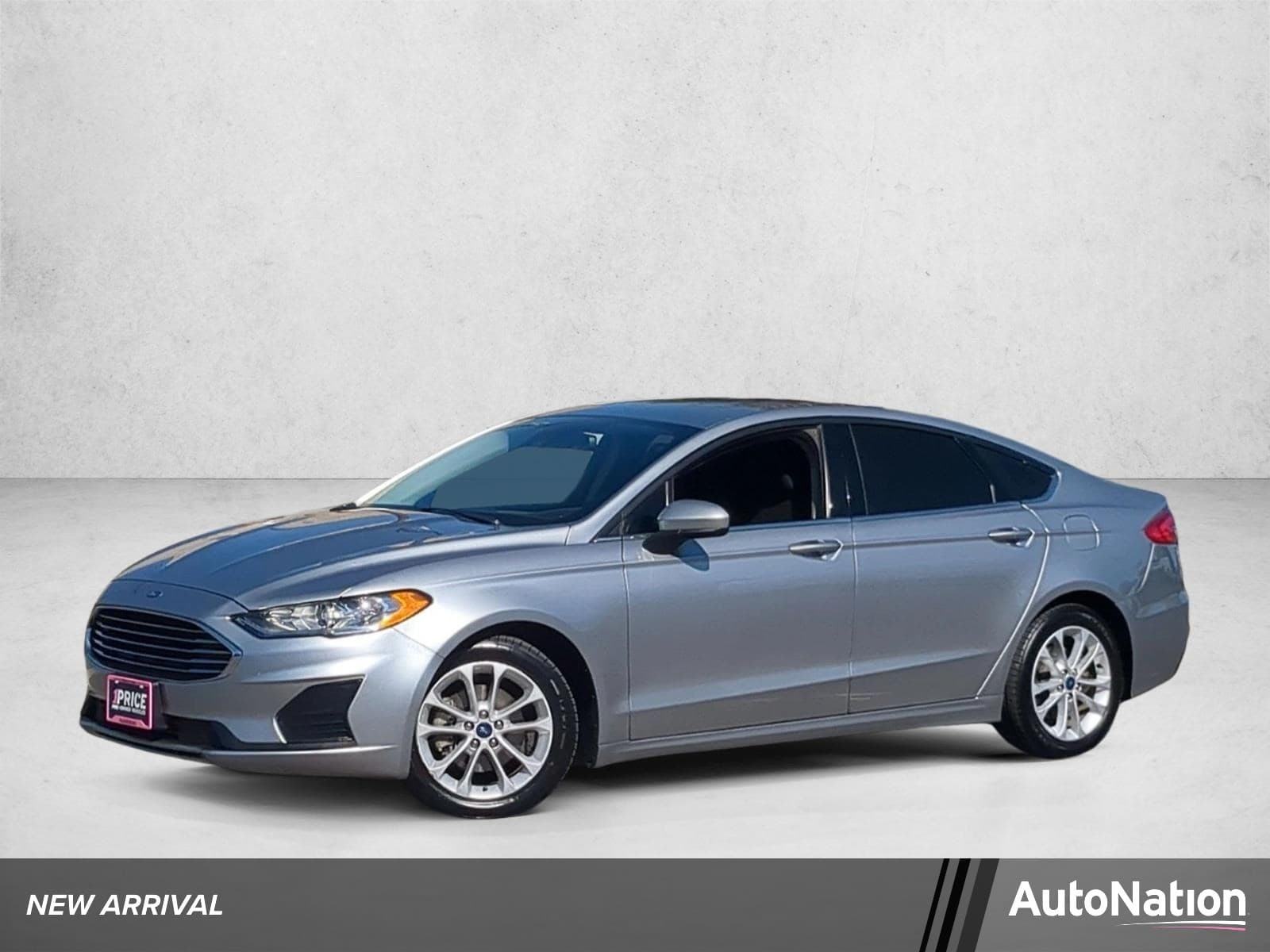 2020 Ford Fusion Hybrid SE — photo 1 of 26