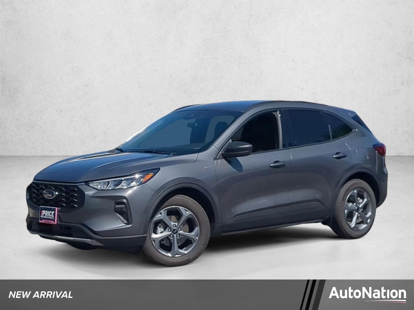 2025 Ford Escape ST-Line — photo 1 of 24