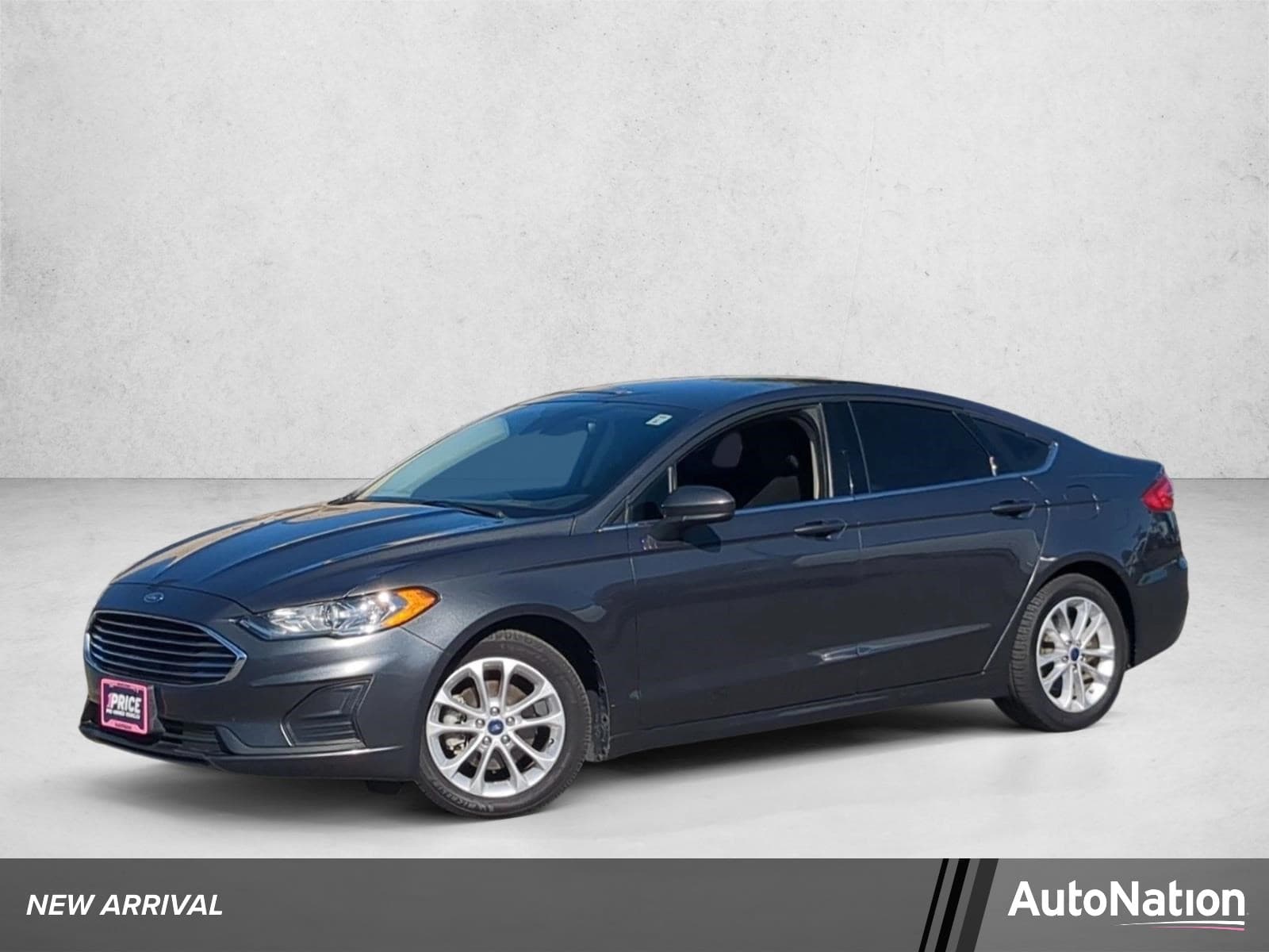 2020 Ford Fusion SE — photo 1 of 25