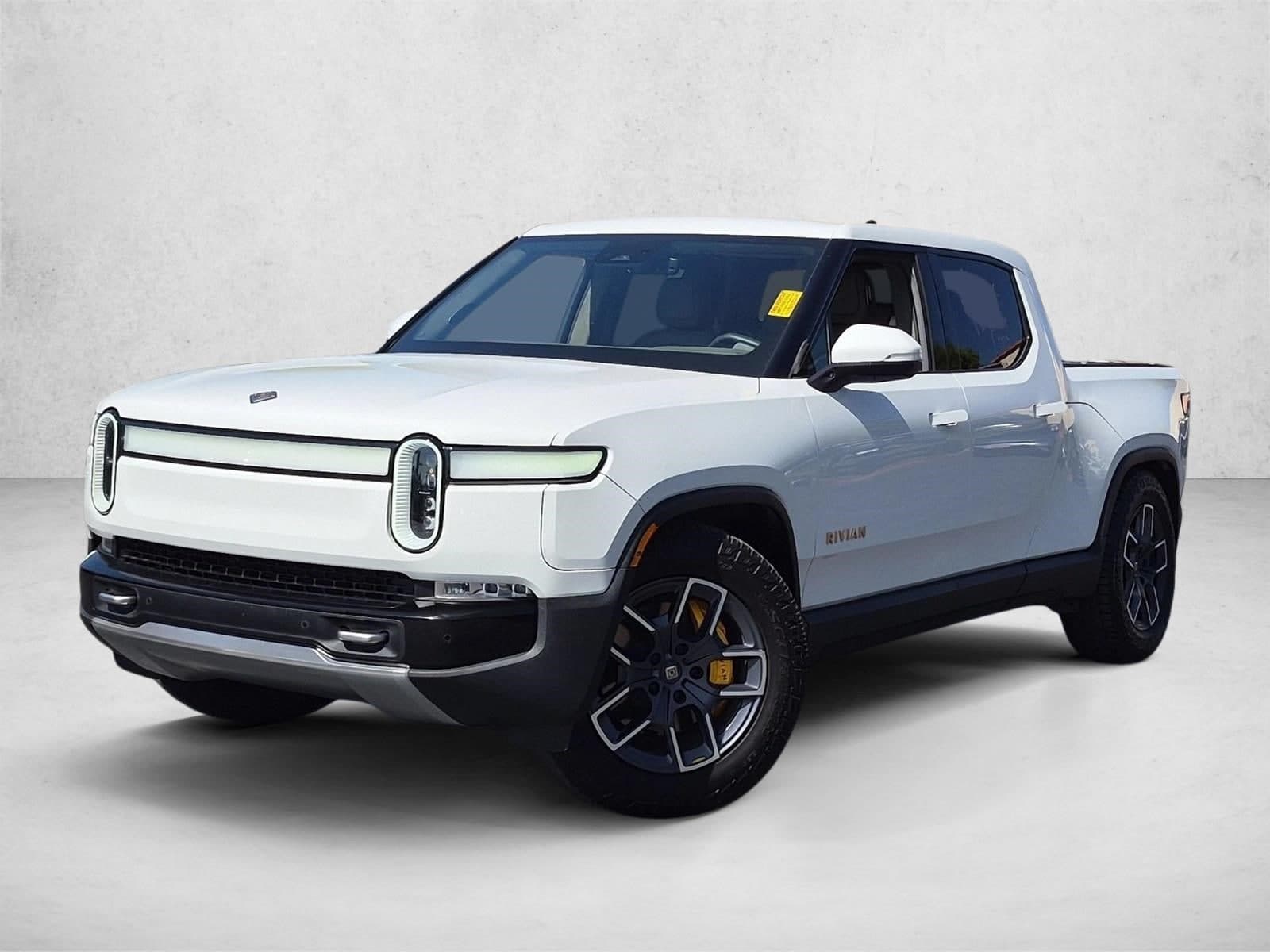 2022 Rivian R1T Base — photo 1 of 14