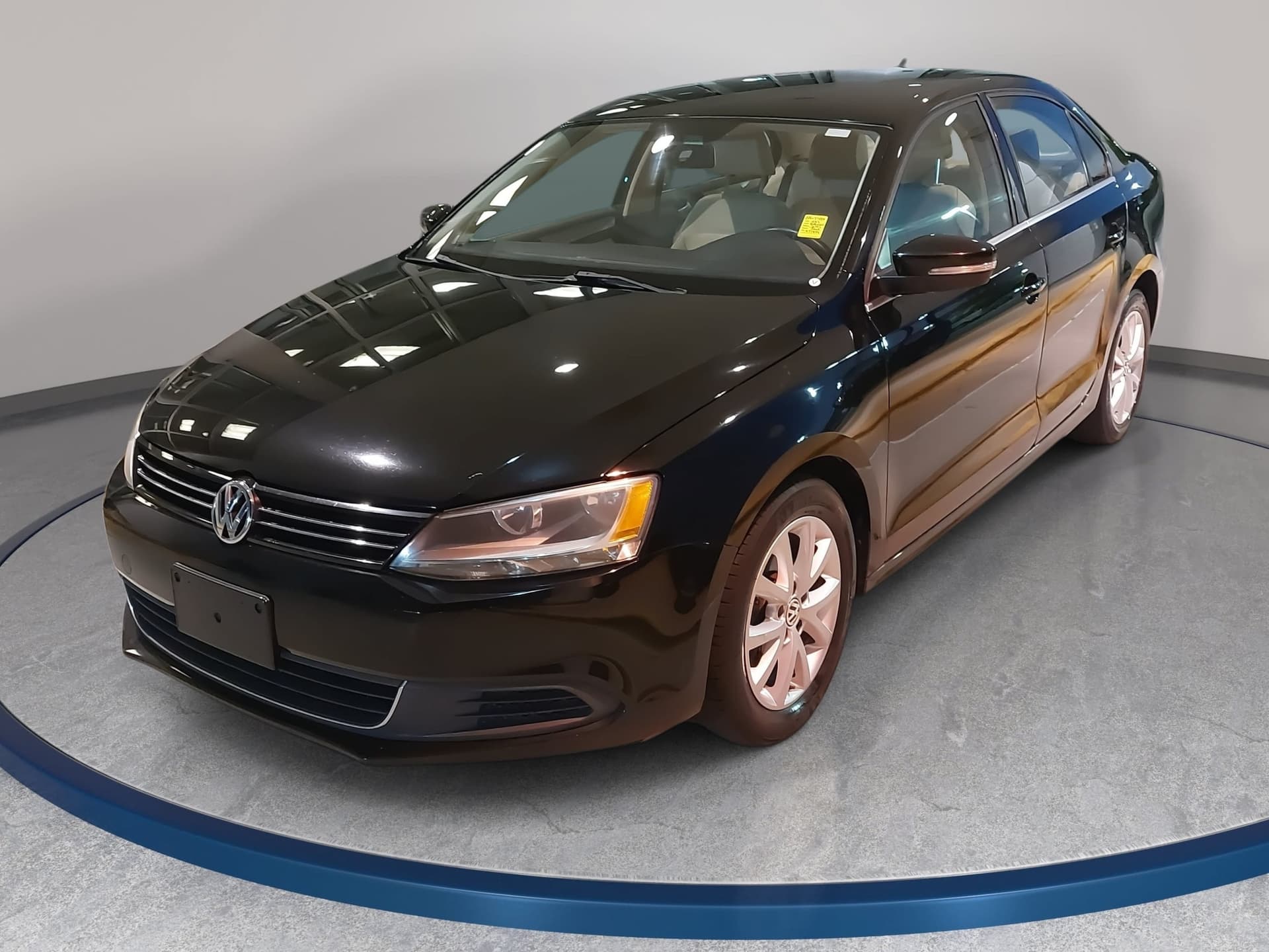 2013 Volkswagen Jetta Sedan SE — photo 1 of 31