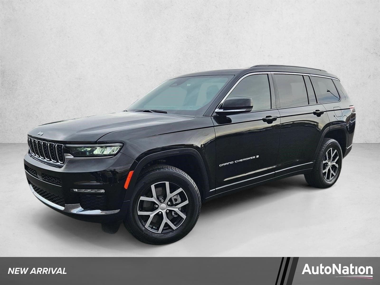 2024 Jeep Grand Cherokee L Limited — photo 1 of 26
