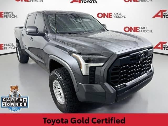 2025 Toyota Tundra 4WD SR5 — photo 1 of 33