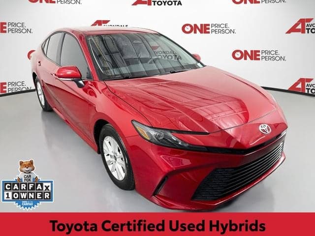 2026 Toyota Camry LE — photo 1 of 33