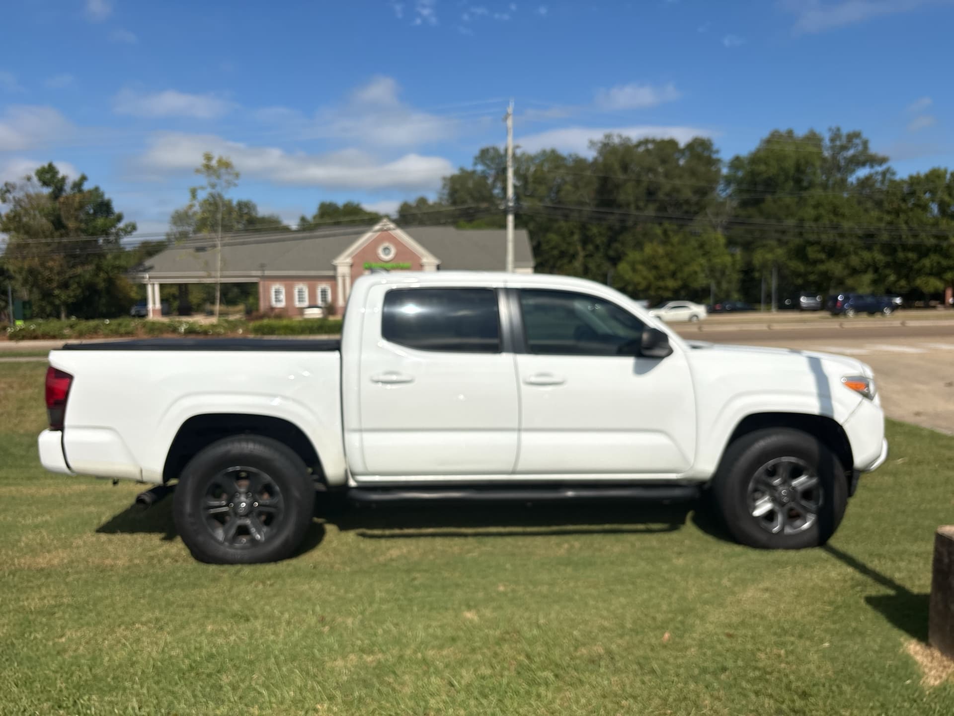 2019 Toyota Tacoma 2WD SR — photo 1 of 12