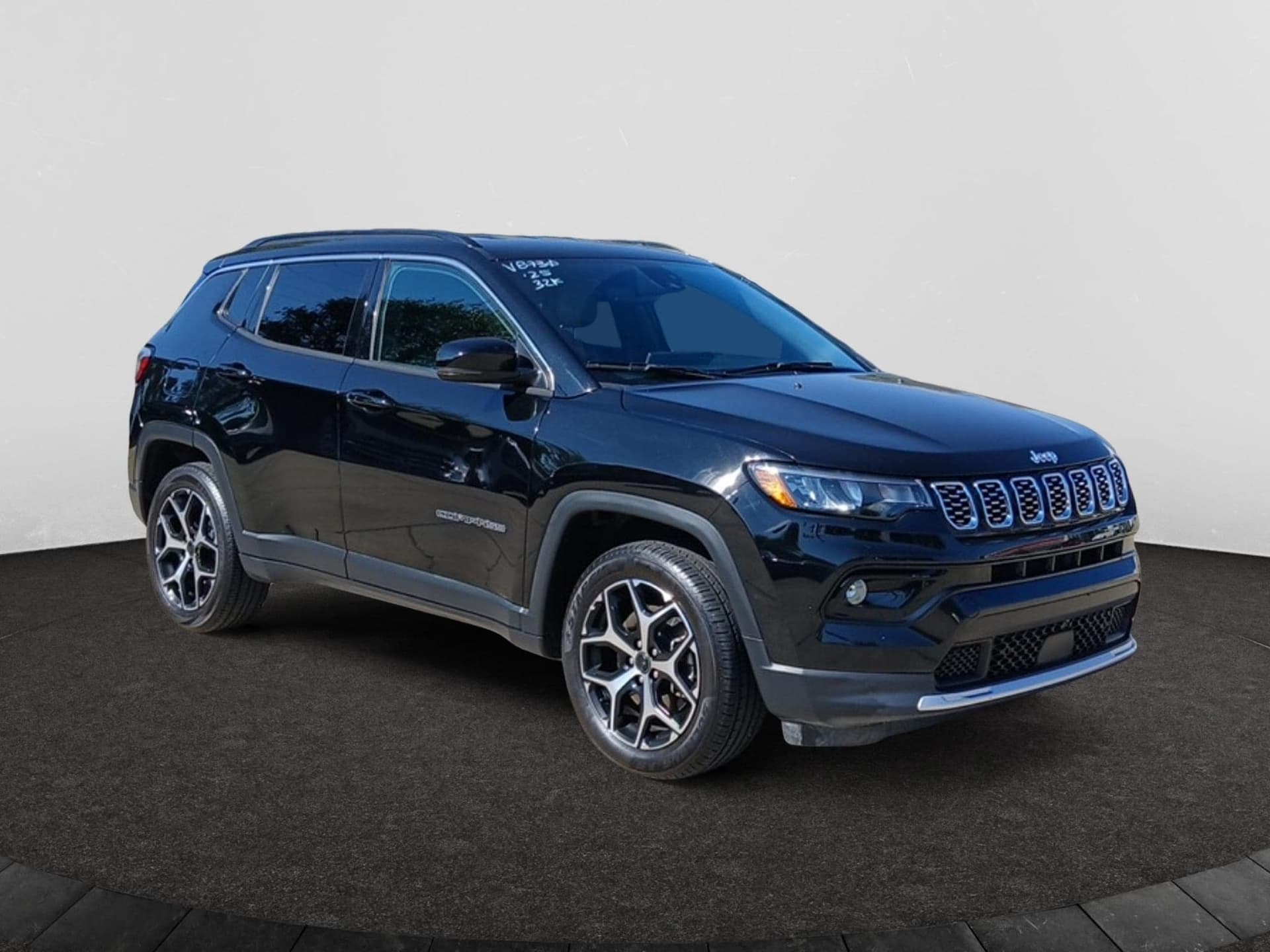 2025 Jeep Compass Limited — photo 1 of 27