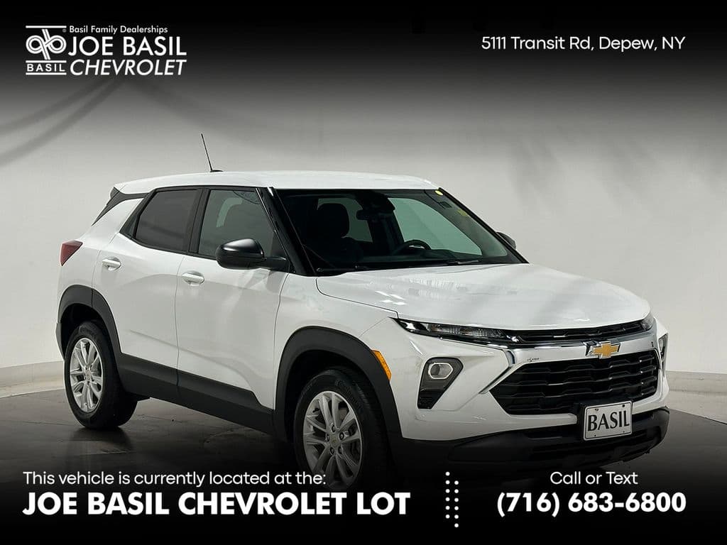 2025 Chevrolet Trailblazer LS — photo 1 of 36