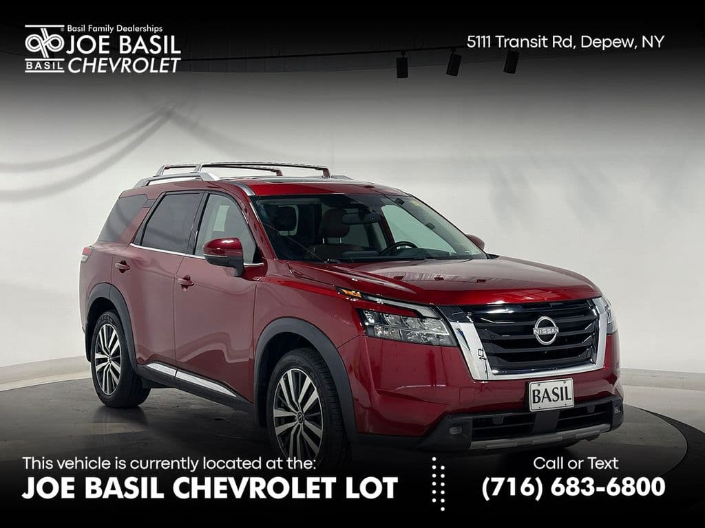 2022 Nissan Pathfinder Platinum — photo 1 of 41