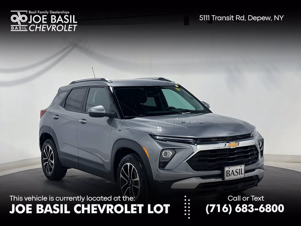 2024 Chevrolet Trailblazer LT — photo 1 of 38