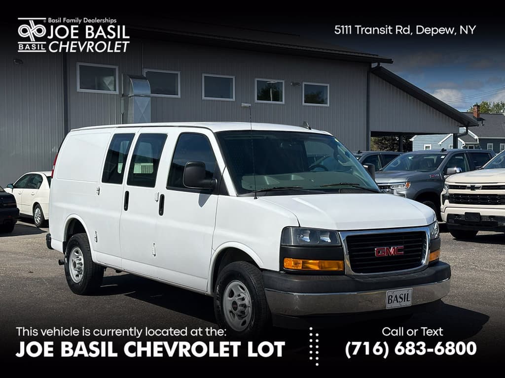 2019 GMC Savana Cargo Van Base — photo 1 of 32
