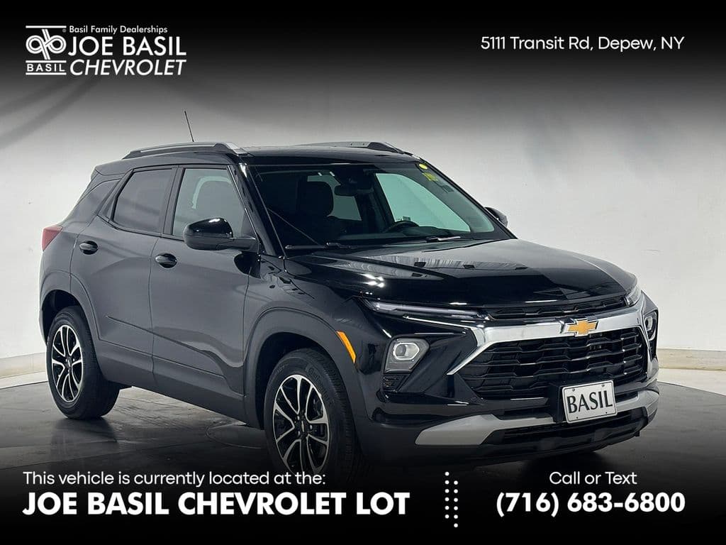 2025 Chevrolet Trailblazer LT — photo 1 of 38