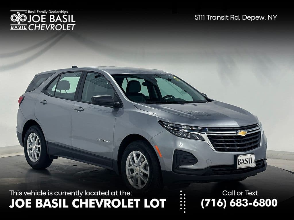 2024 Chevrolet Equinox LS — photo 1 of 39