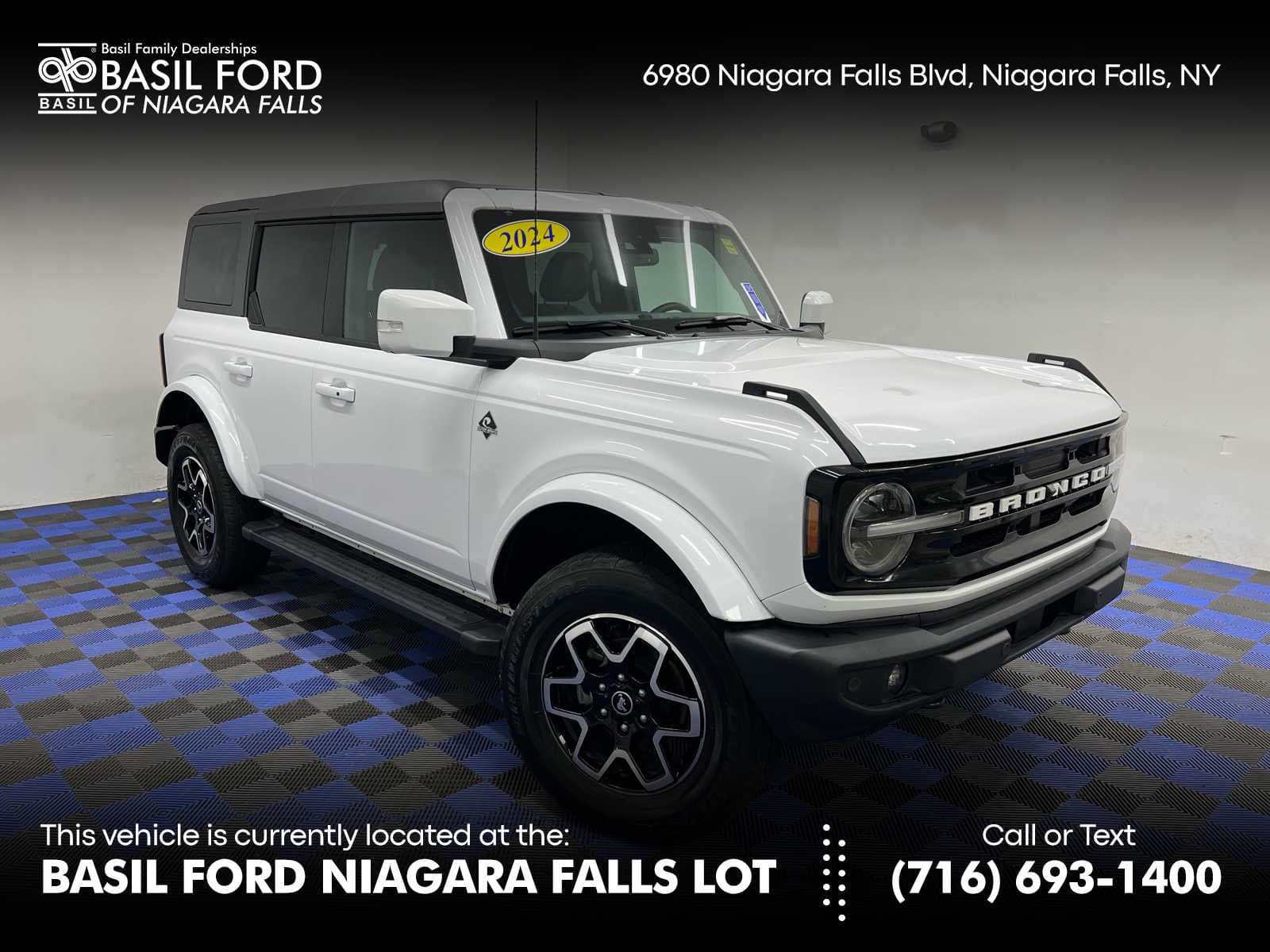 2024 Ford Bronco Outer Banks — photo 1 of 26