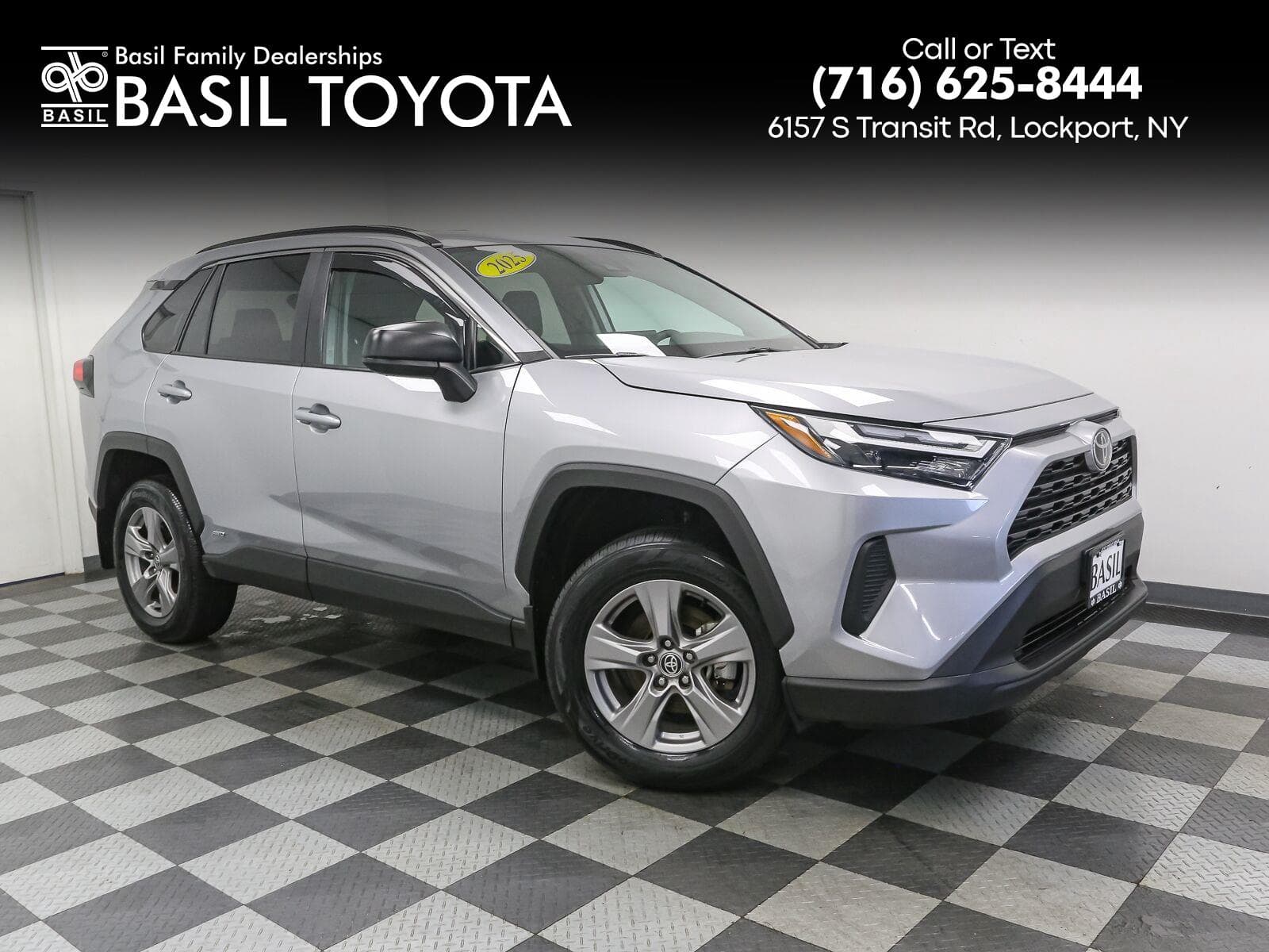 2025 Toyota RAV4 Hybrid LE — photo 1 of 47