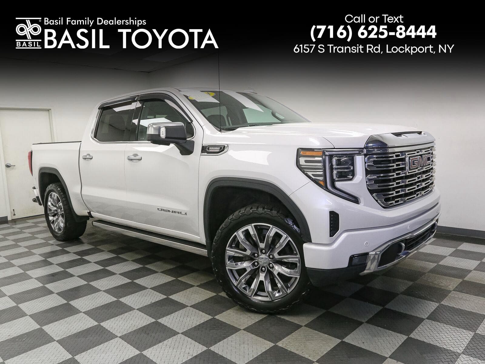 2024 GMC Sierra 1500 Denali — photo 1 of 48