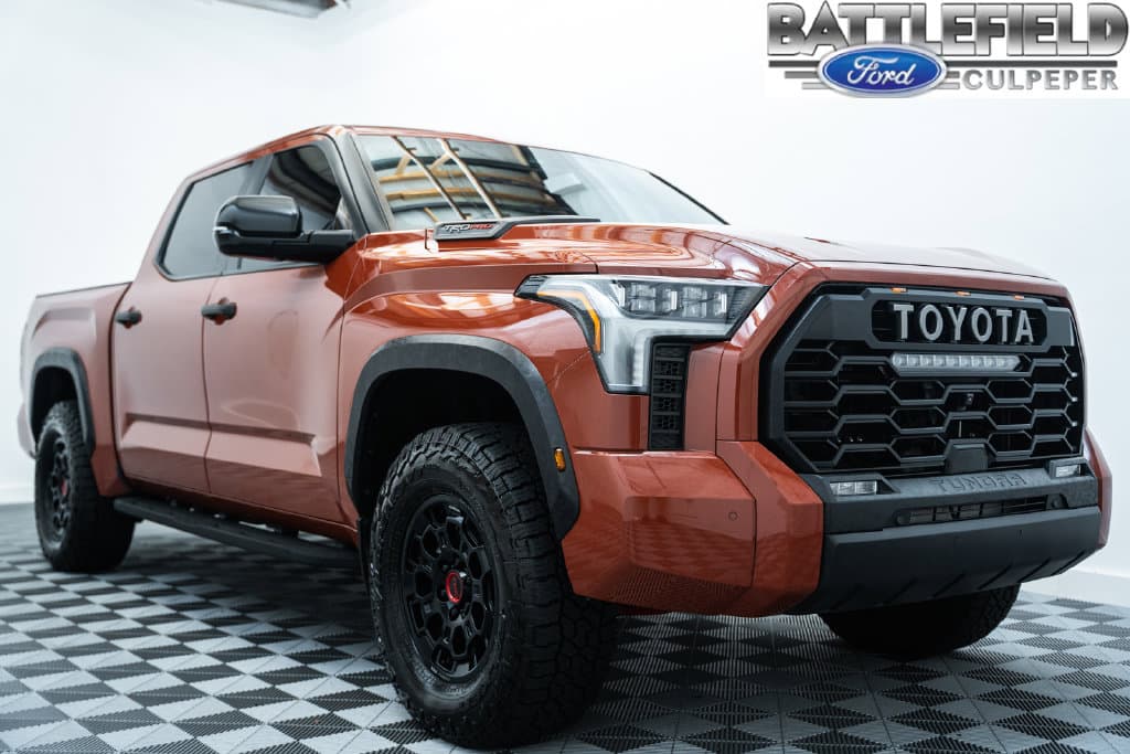 2024 Toyota Tundra 4WD Base — photo 1 of 60