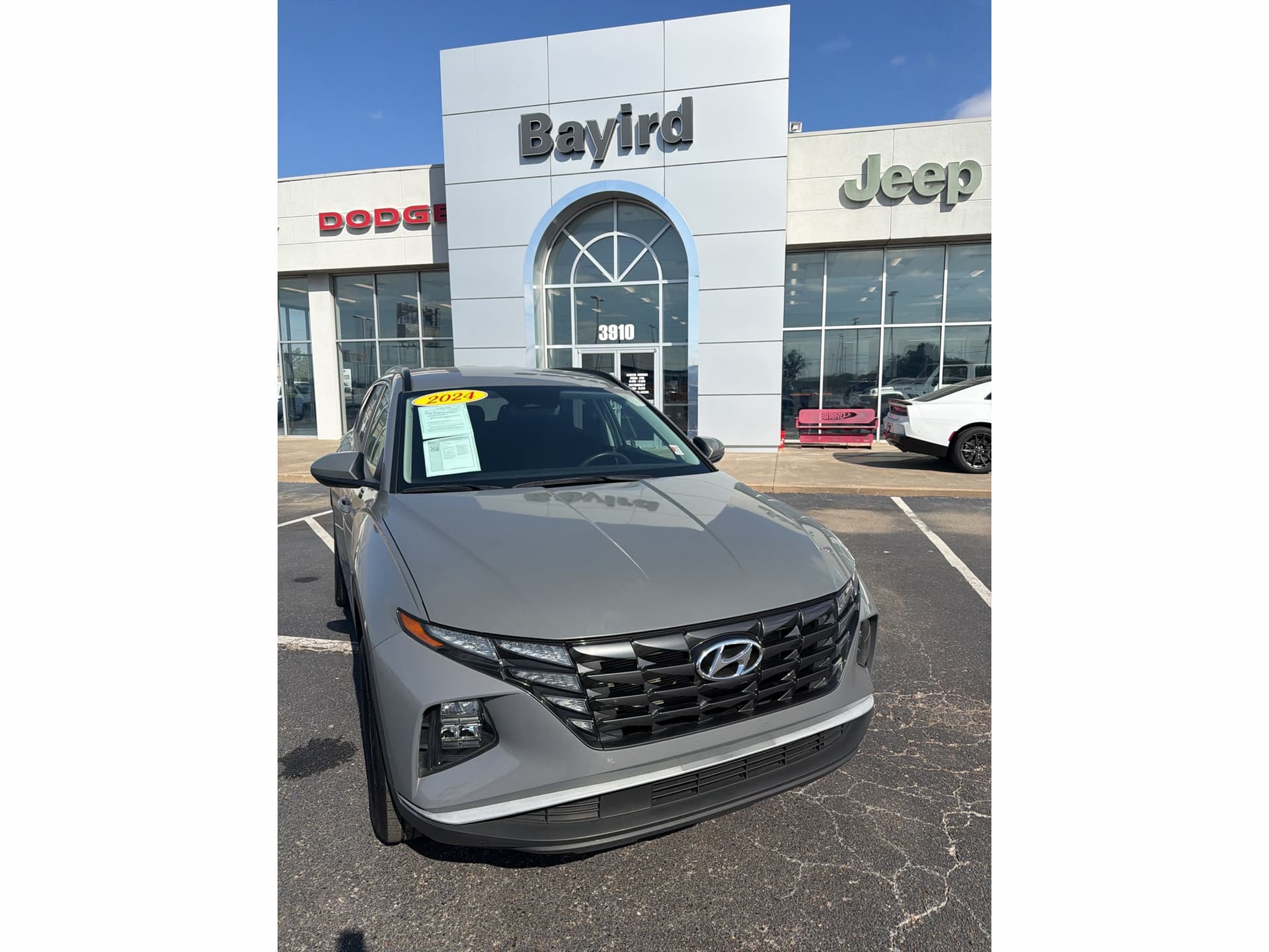 2024 Hyundai Tucson SEL — photo 1 of 18