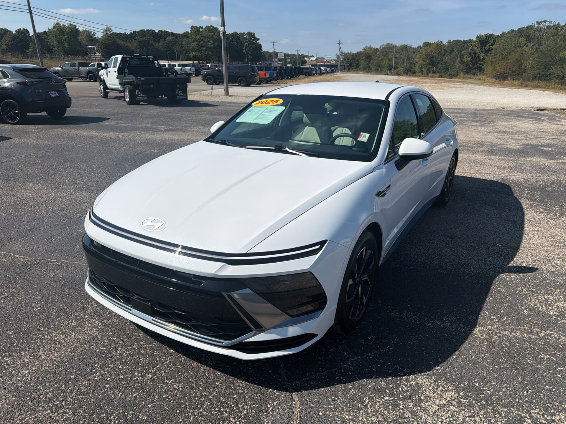2025 Hyundai Sonata SEL — photo 1 of 16
