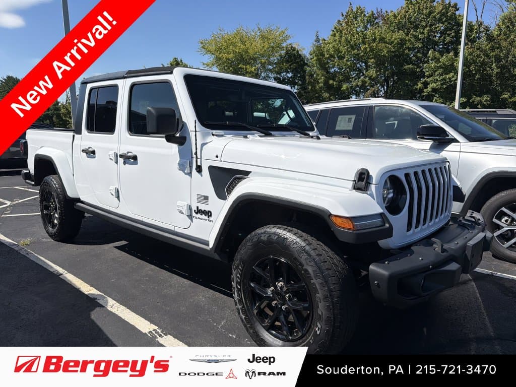 2023 Jeep Gladiator Base — photo 1 of 38