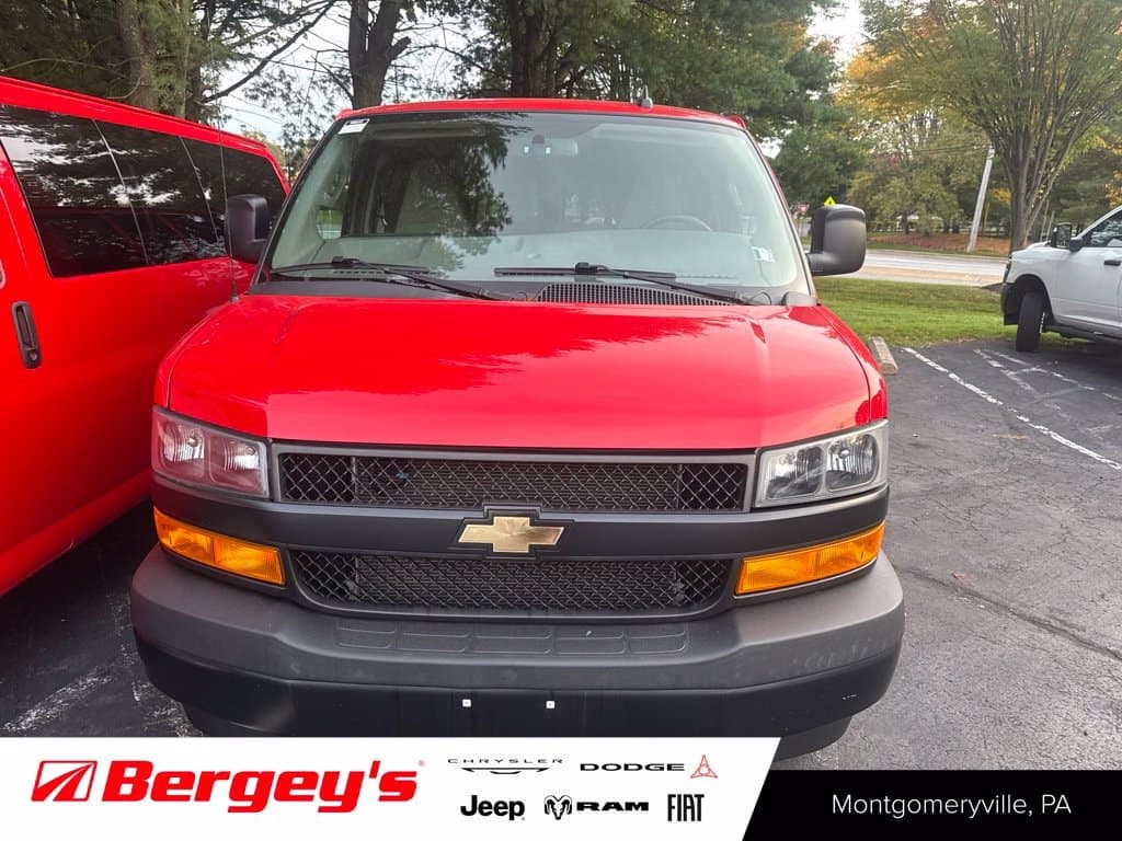 2022 Chevrolet Express Passenger LS — photo 1 of 16
